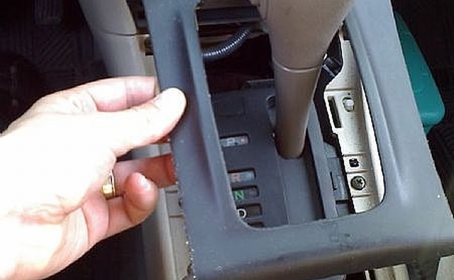 Lower shifter cover