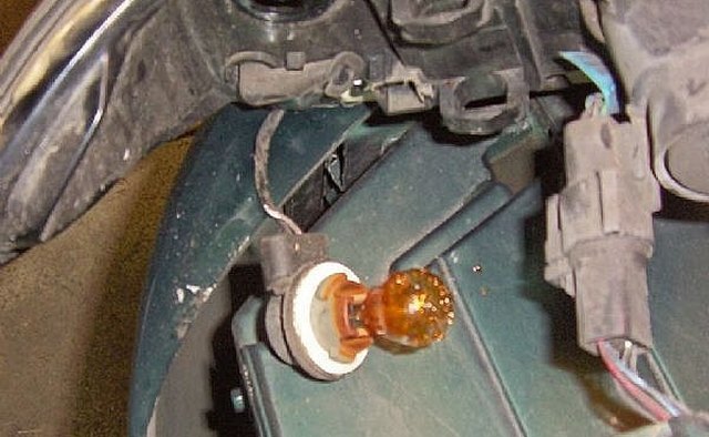 Ford turn signal bulb