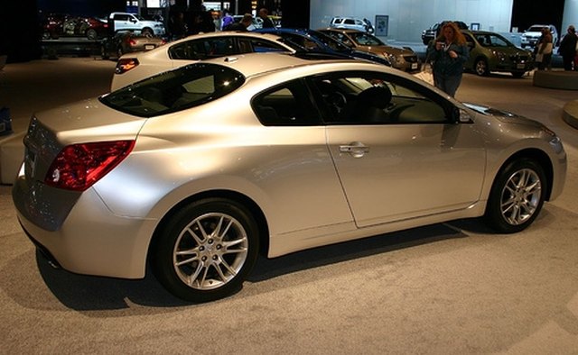 The Infiniti G37 features a 3.7-liter V-6 engine.