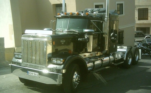 Autocar was an early pioneer in developing the sleeper cab