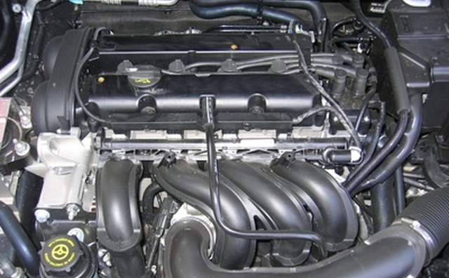 The 1985 Toyota pickup truck starter motor featured an all-weather guard system.