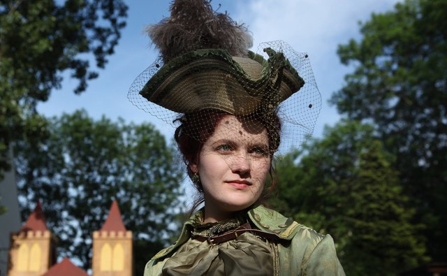 A steampunk enthusiast channels Irene Adler of the