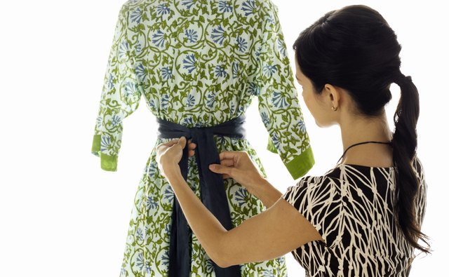 Clothing designers add accents to the garment but don't focus on accessories.