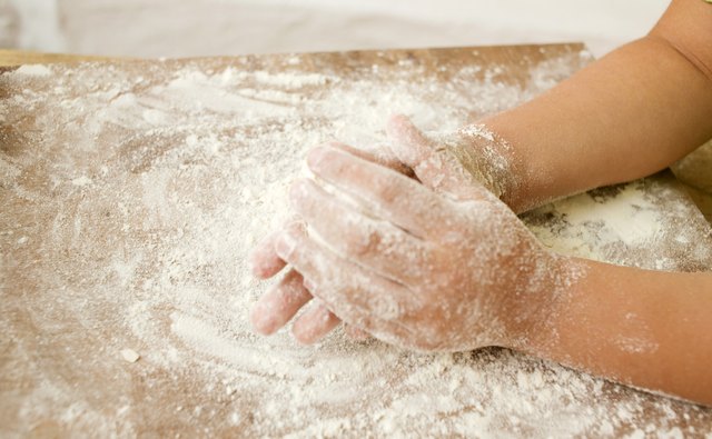 This special dough for toddlers is squishy, fluffy and endlessly entertaining.