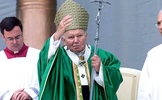 In 2002 Pope John Paul II established the Vox Clara Committee to help create a new English sacramentary.
