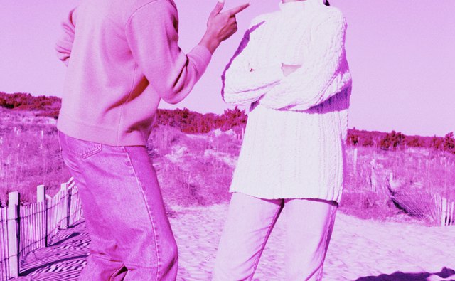 Avoid confrontations body language when fighting with your spouse.