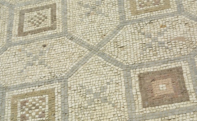 Early Islamic mosaic artists sought the glorification of God, not personal recognition.