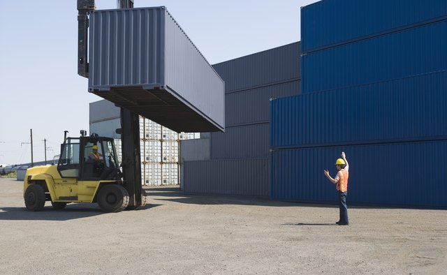 Some forklifts can lift a fully loaded trailer.