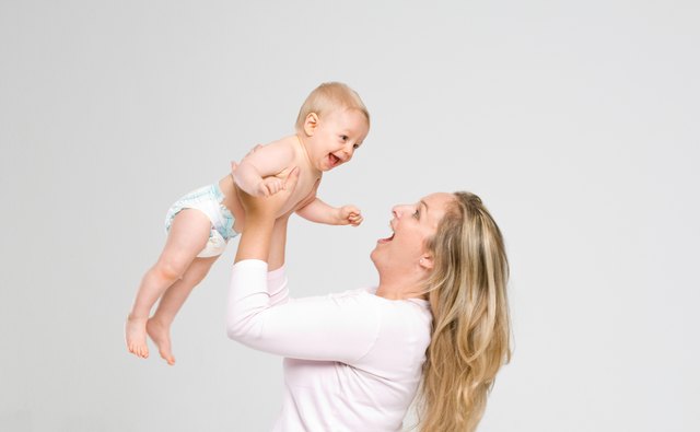 Always provide good support while picking up your baby to avoid arm injuries.