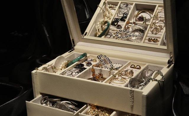 Pearls and diamonds will never go out of style.
