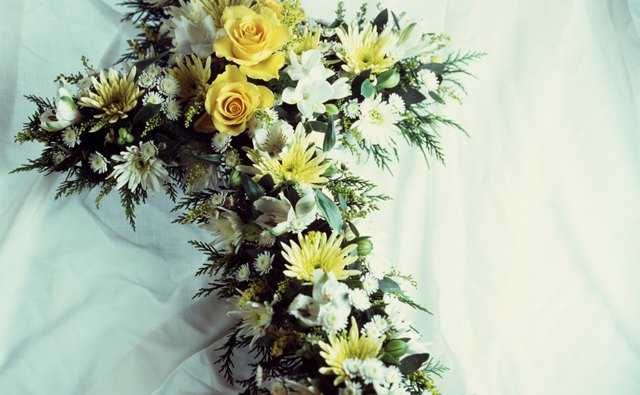 Cross-shaped arrangements are inappropriate at LDS services.