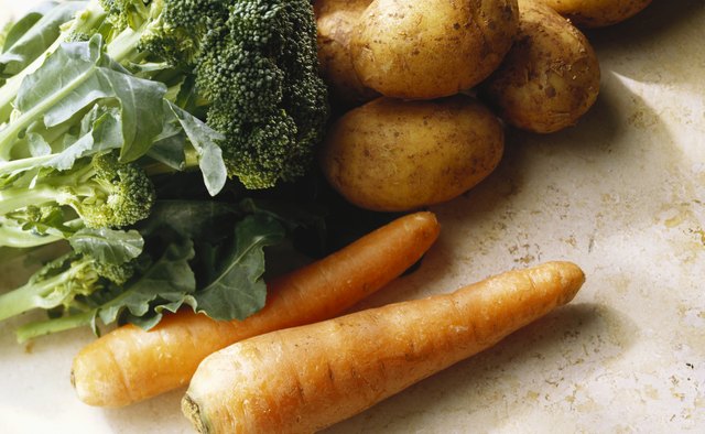 Children should eat fresh vegetables every day.