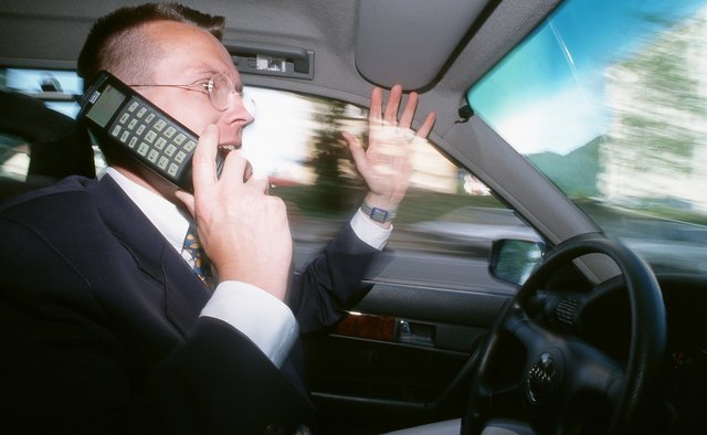 Until 1983, cell phones were used almost exclusively in cars.