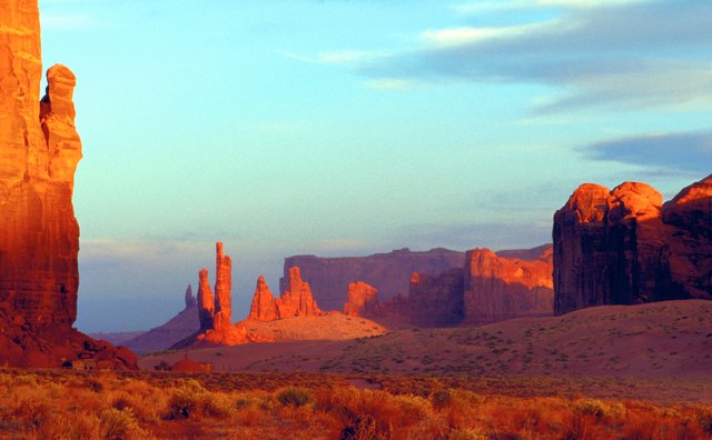 Navajoland extends into New Mexico, Arizona and Utah.