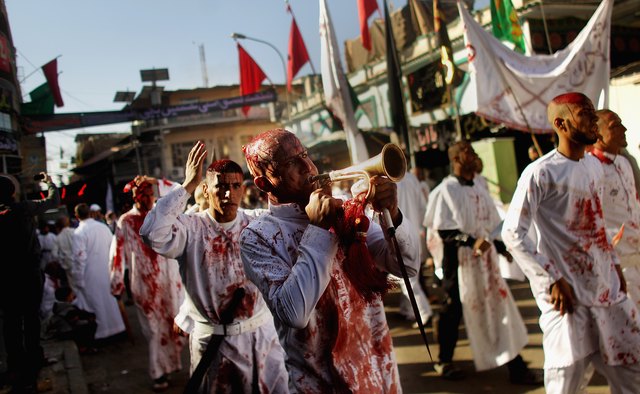 A modern Ashura procession.