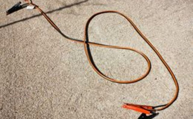 The cables look the same on both ends.