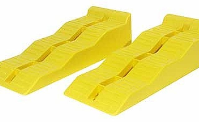 Single axle leveling ramps