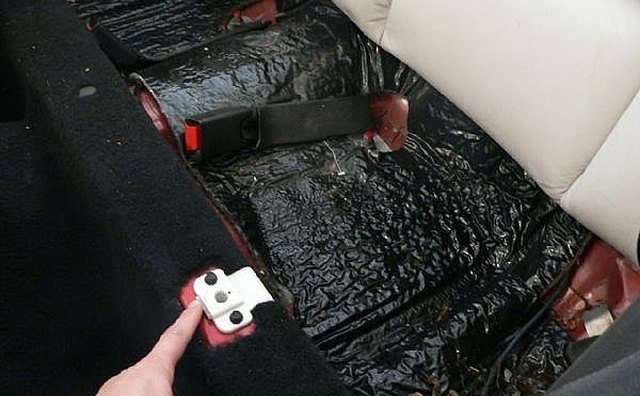 Removing lower back cushion