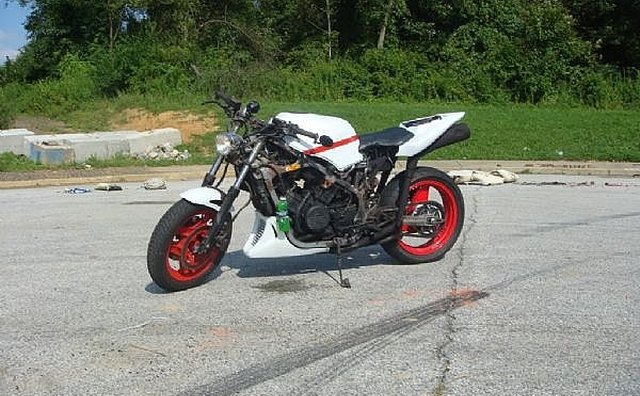 vernk's 85 honda vf700f interceptor....in the works