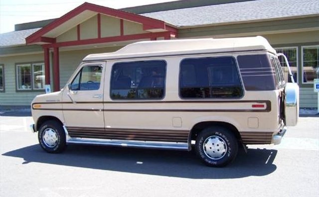 The 1986 Econoline conversion van.
