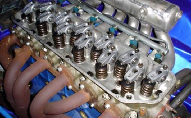 Base Ford Inline 6-Cylinder Engine