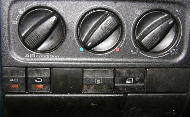 AC control panel in a Volkswagen Jetta