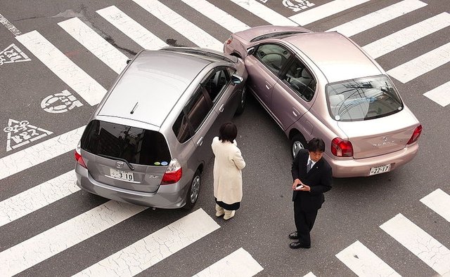 Side-angle collision. Photo by Wikimedia Commons