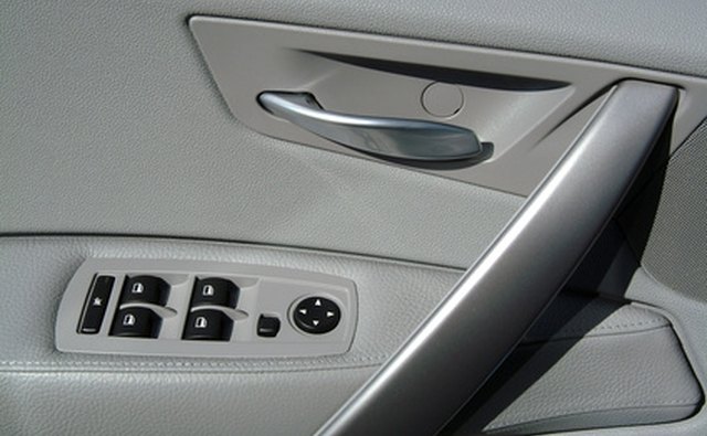 Inner door panel