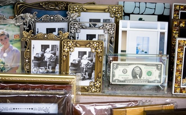 Clustering allows for a wider range of photographs to be incorporated into a visual family tree.