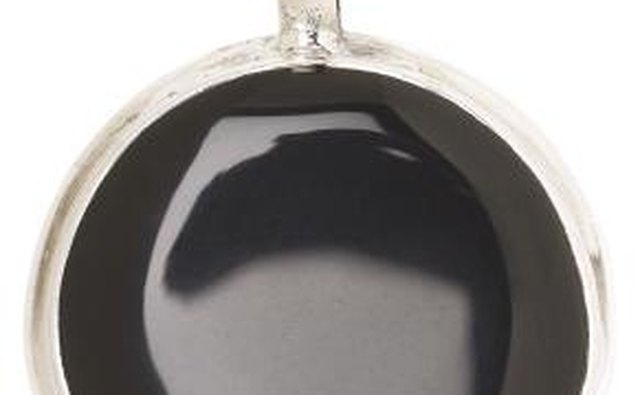 Black onyx deflects the negativity of others.