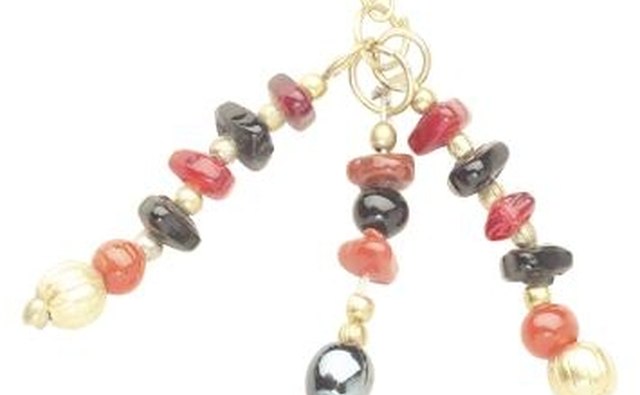 make your jewlery with bright beads