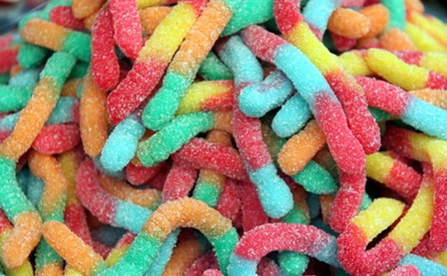 Children can form a chain with gummy candies.
