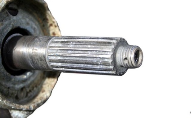 Dynamic loads to shafts and transmissions can be calculated.