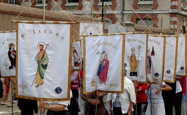 Eucharistic ministers join the procession into the chapel.