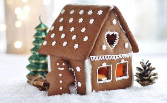 Small gingerbread house