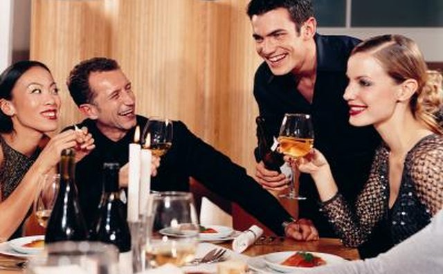 Big dinner parties, barbecues and days at the beach are typical dates in Australia.