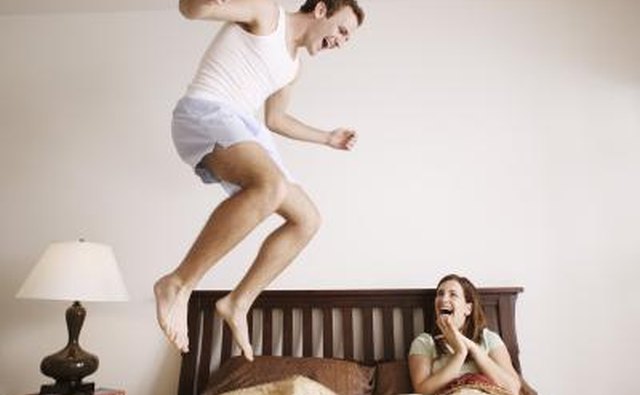 Advantages and disadvantages of dating a younger woman