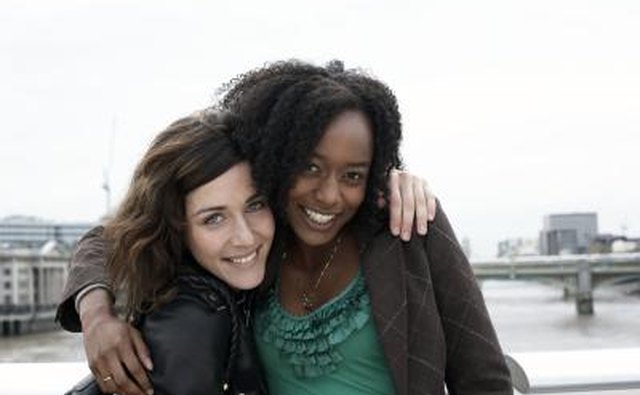 Pair up in groups of two, where women of similar body sizes are together.
