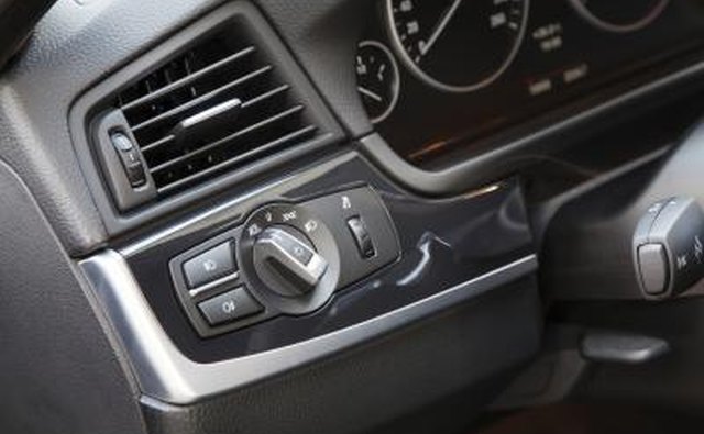 Even when the air conditioning is not on and the vehicle is moving, these smells are pushed through the vents and cause an unpleasant smell in the car.
