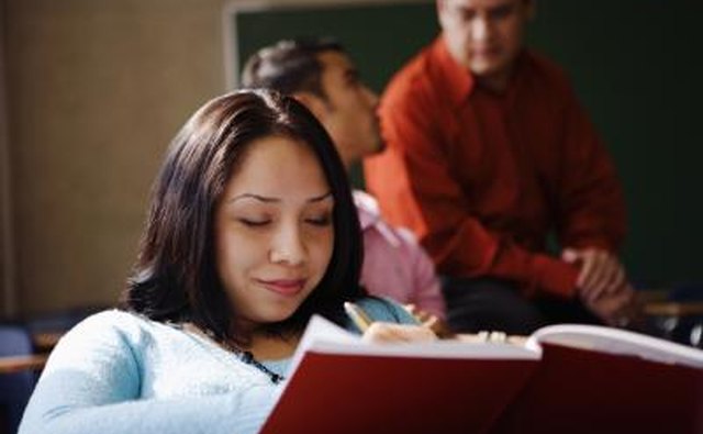 Pass around a memory book to allow each guest to write her own message about the deceased.