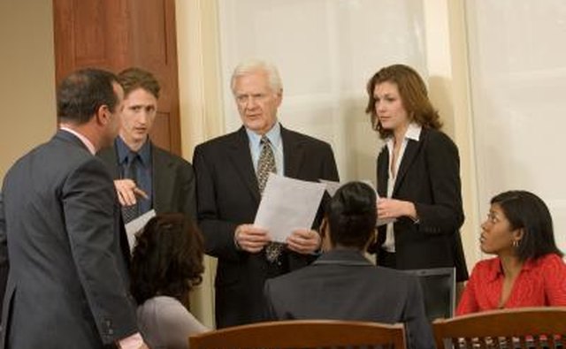 The federal government makes laws.