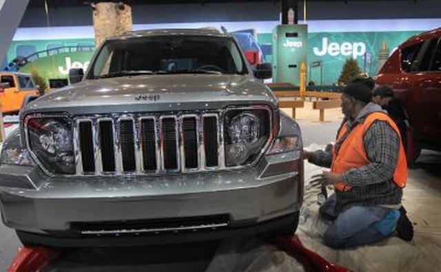 Light-duty, passenger-car oriented Jeeps use Chrysler axles.
