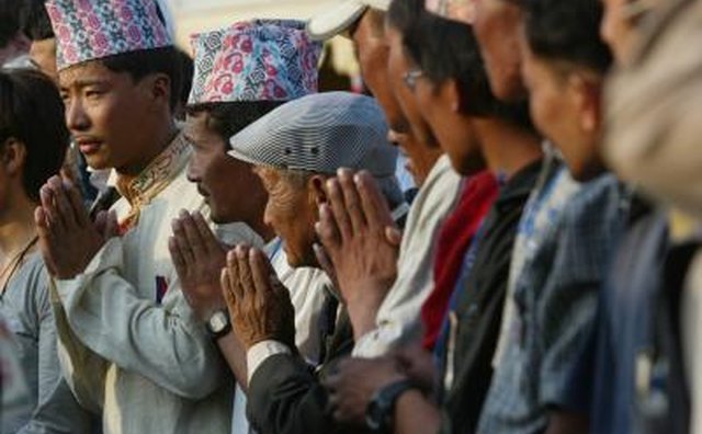 Sherpas in line to meet King