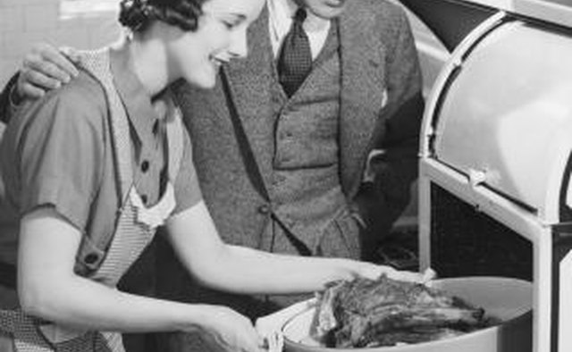 Let your wife know that her household work is appreciated.