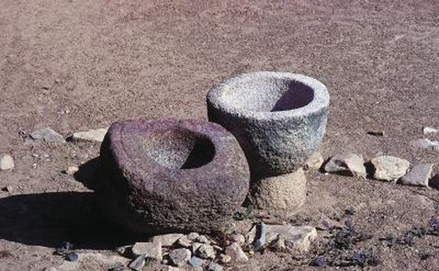 Clay bowls were used by the Cherokee.