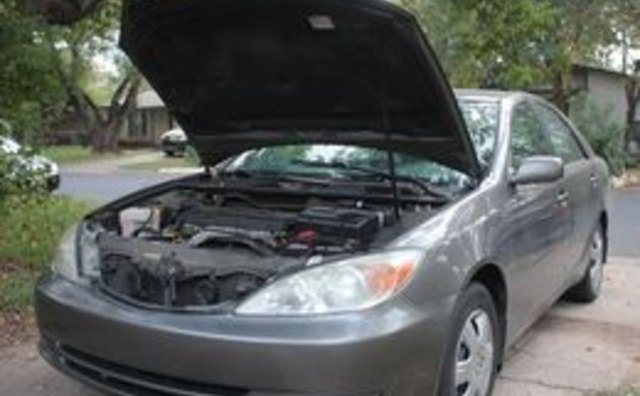 How to Clean Car Battery Terminals With Baking Soda