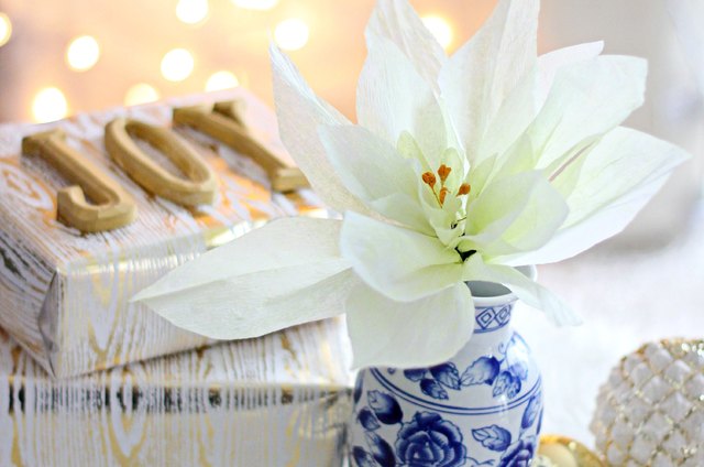 DIY Crepe Paper Poinsettia