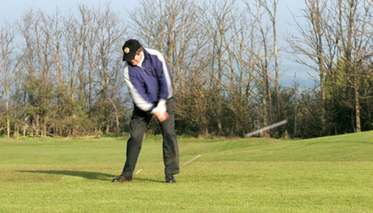Many amateur golfers tend to slice the ball.