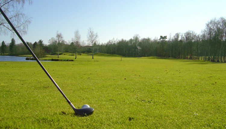 Woods are used to achieve maximum distance.