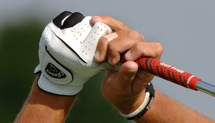 Charles Howell III uses an overlapping grip.
